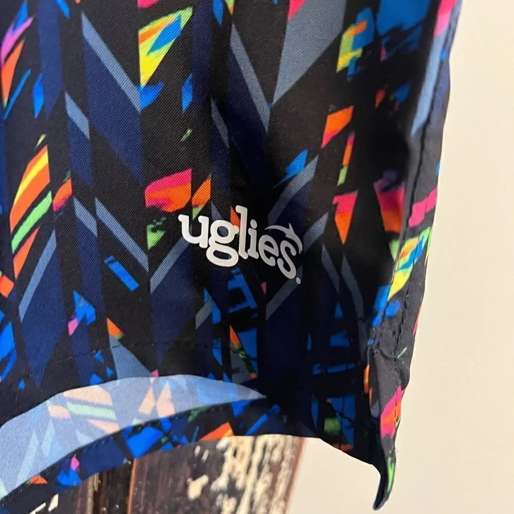 NWT Dolfin uglies men board shorts. Size Large.